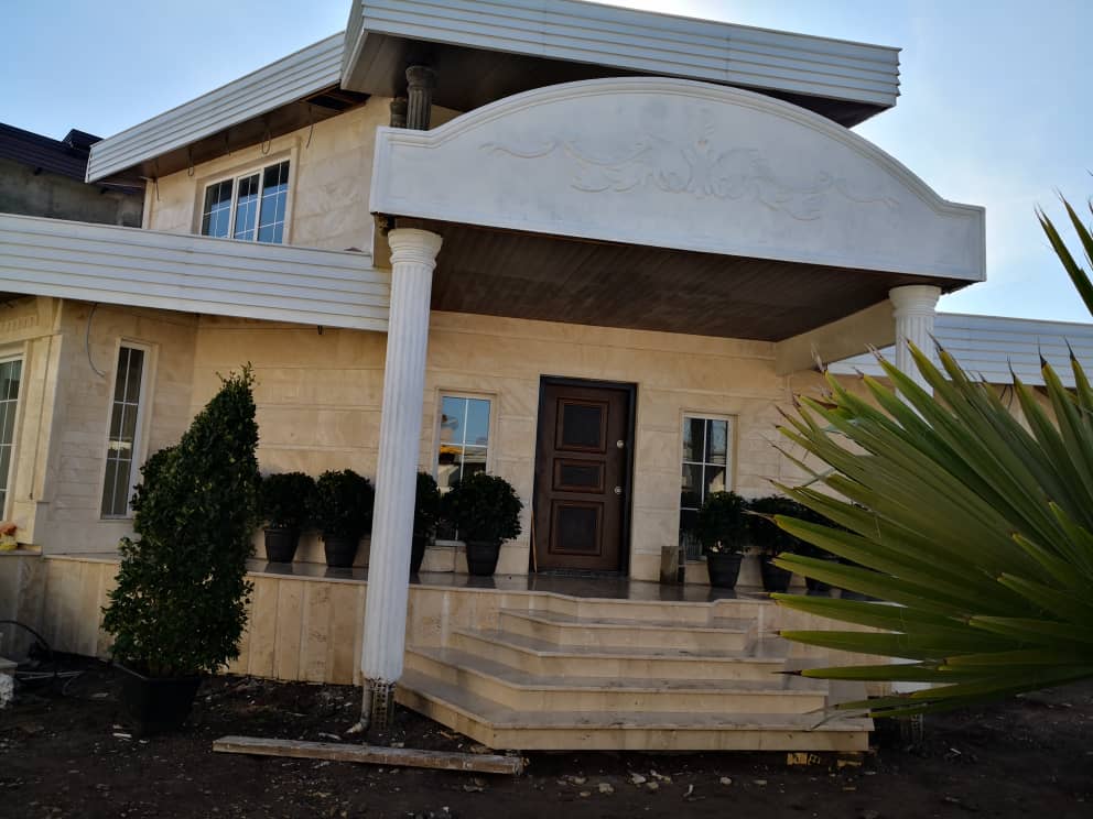 ویلا استخردار باغ پرندگان رشت