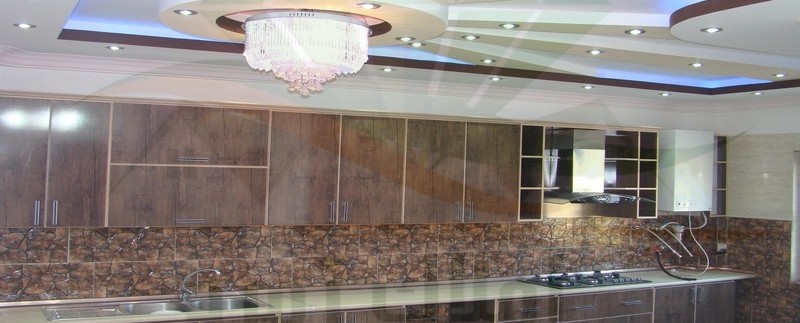 آشپز خانه و نمای سقف ویلا