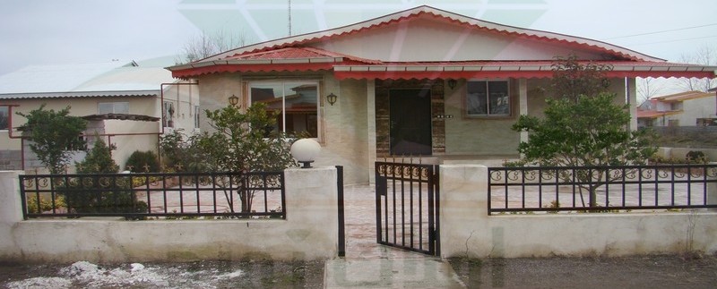 نمای کوچه و ورودی و ویلای لوکس زیبا کنار